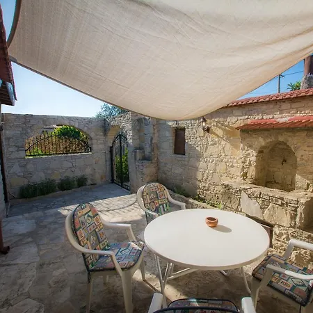 Country house Yorkis Village House *