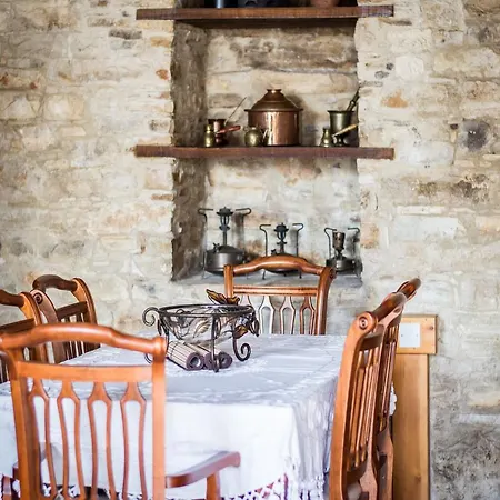 Yorkis Village House